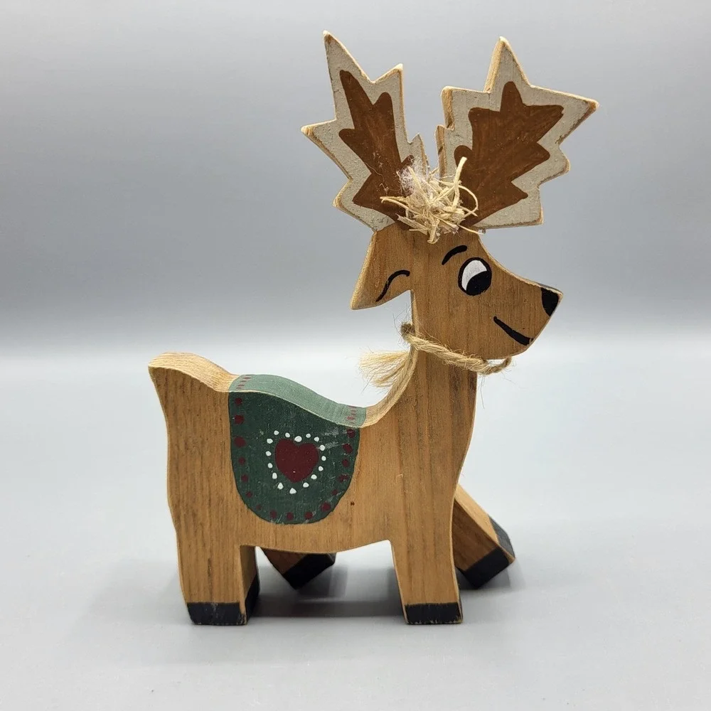 Vintage Reindeer Figurine Holiday Rustic Wooden Folk Art Christmas Decor Brown
